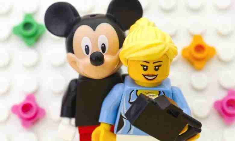 Grappig: zo zou het eruit zien als Disney koppels elkaar online zouden ontmoeten