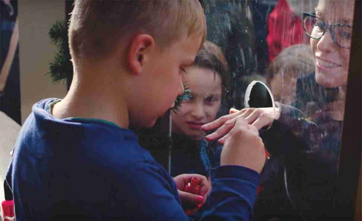 Ongeneeslijk zieke Tijn (6) haalt een miljoen op voor Serious Request