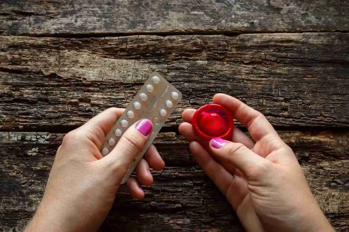 Video: Hoeveel weten mannen eigenlijk van anticonceptie