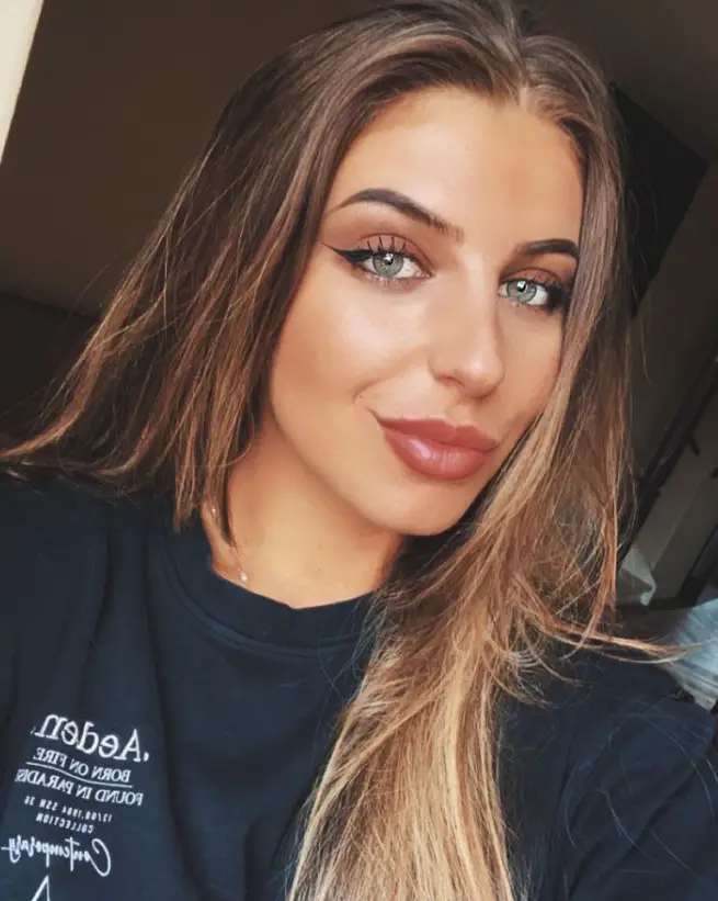 Dit is Merel Leerdam (Knappe Zus van Jutta Leerdam!) - Mynd