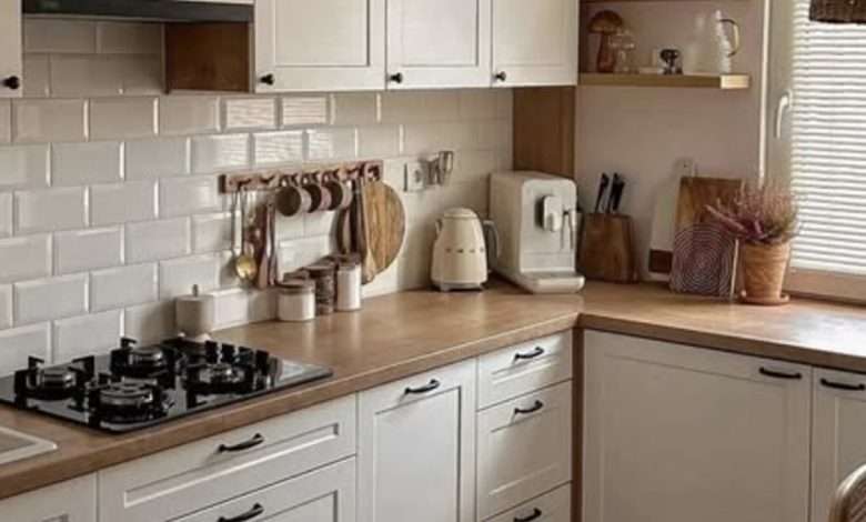 Witte Keuken Met Houten Elementen